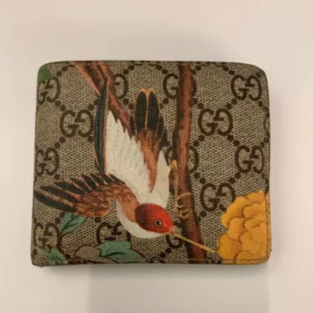 LIMITED EDITION AUTHENTIC Gucci Men’s Tian Wallet